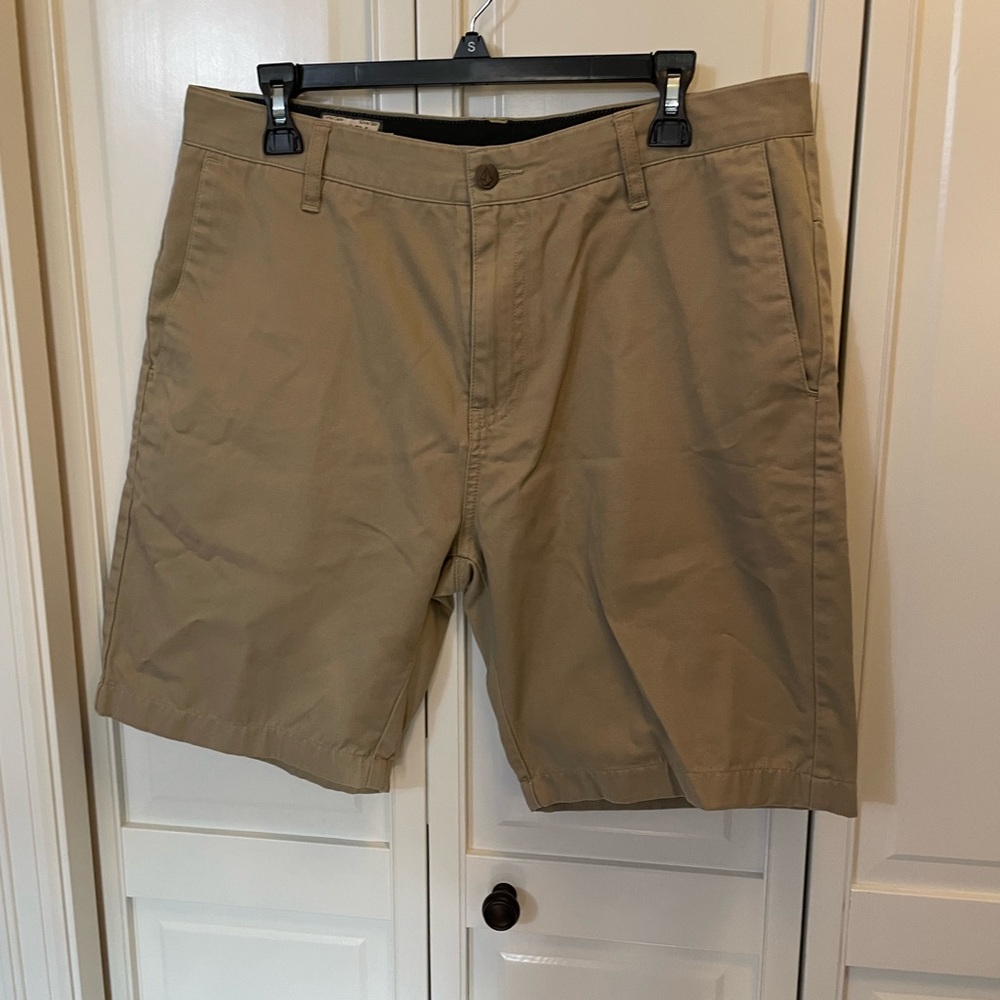 Volcom Shorts Tan